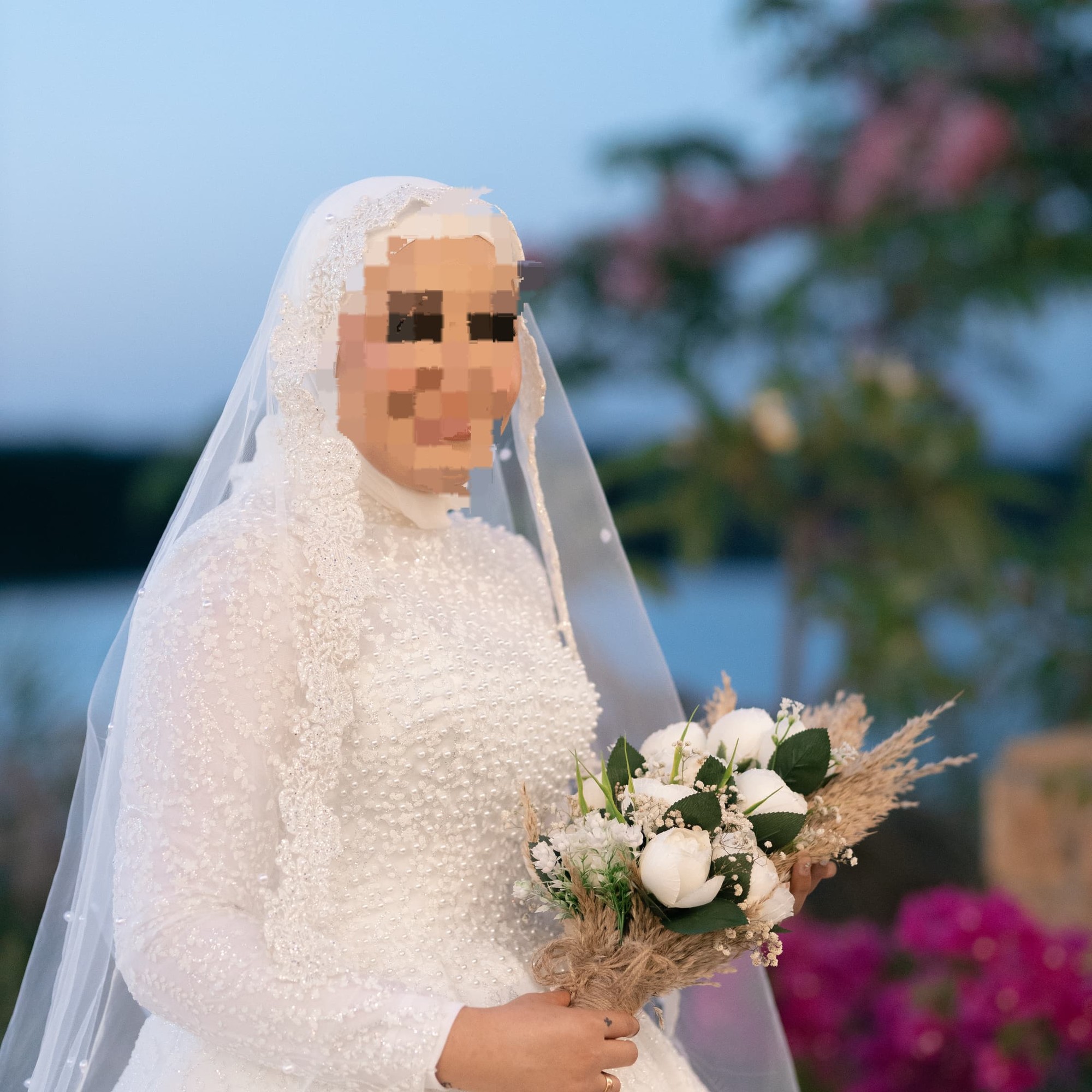 فستان زفاف هاند ميد للبيع – لبسة واحدة فقط