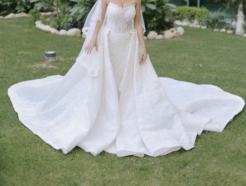 BRIDAL EMBROIDED MERMAID GOWN WITH EXTENSION AND VEIL