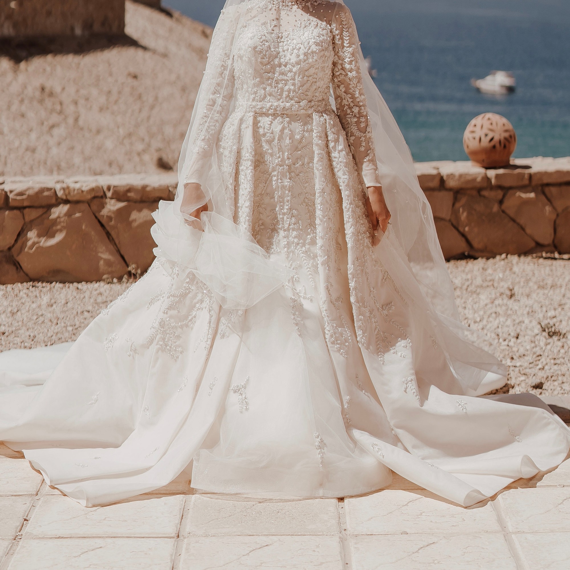SELLING WEDDING DRESS