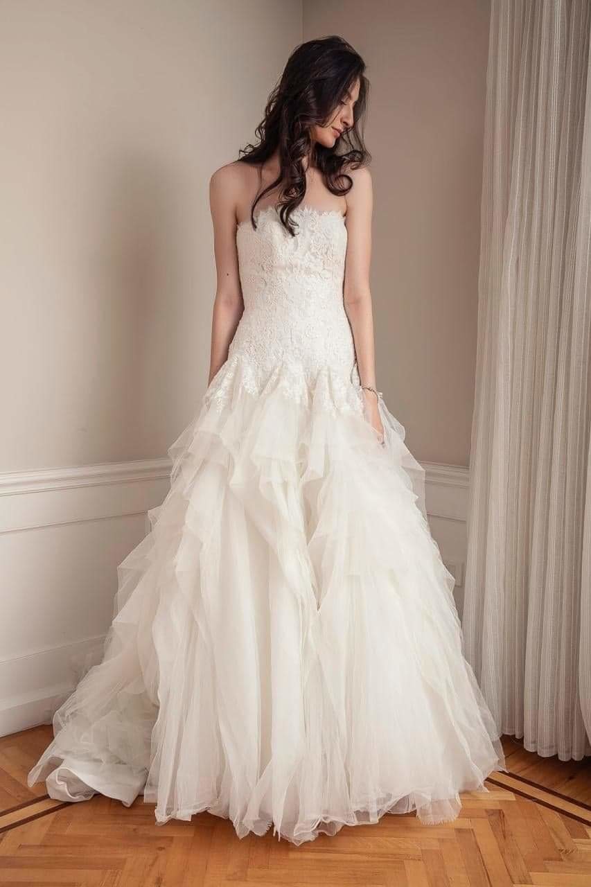 PRONOVIOS WEDDING DRESS FROM AMERICA