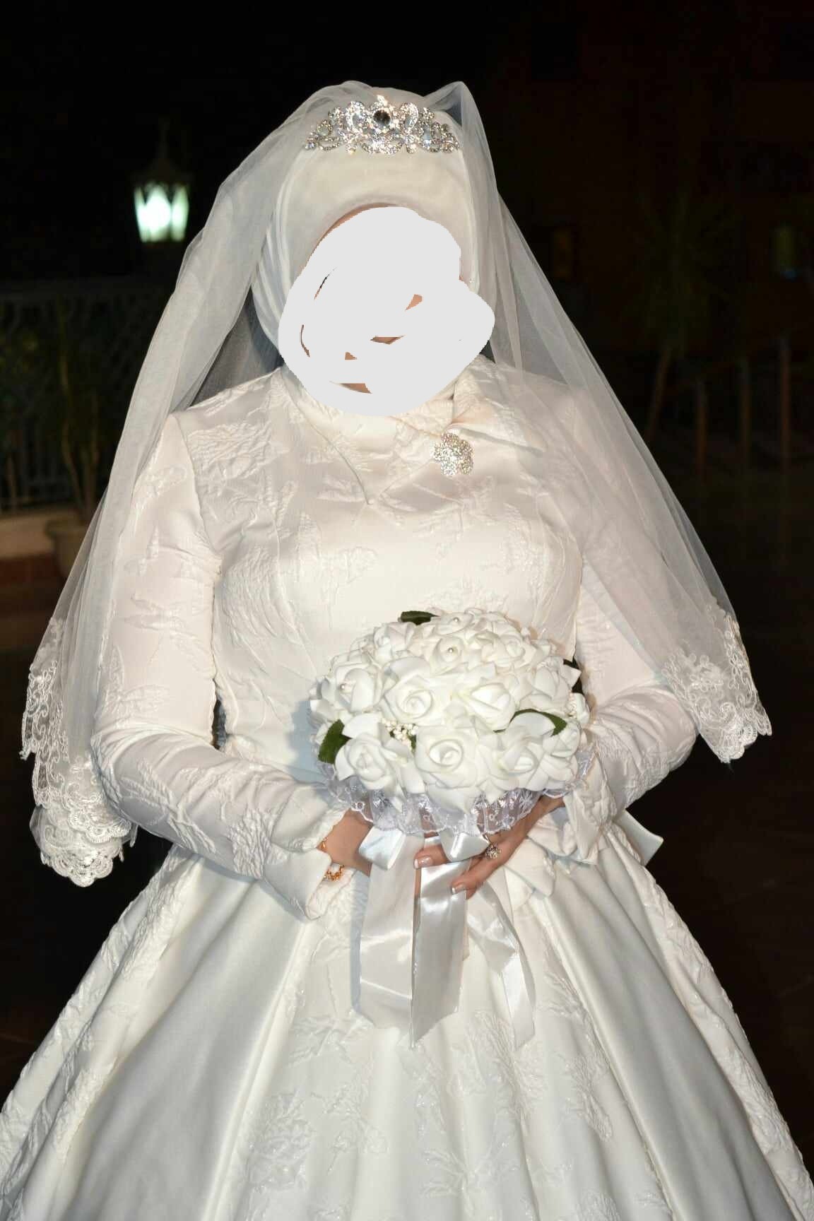 فستان زفاف راقي للبيع