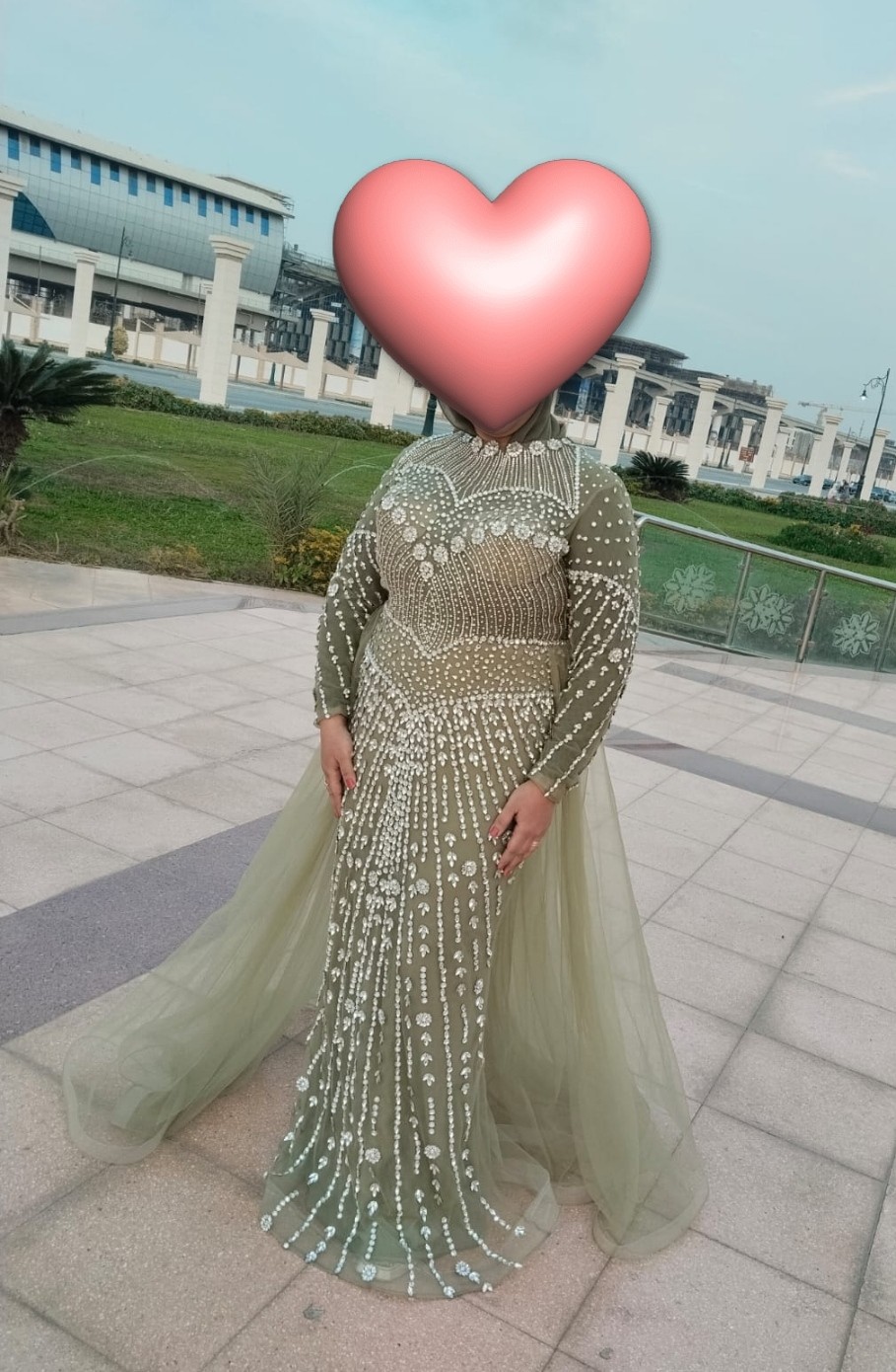 فستان خطوبه أو سواريه