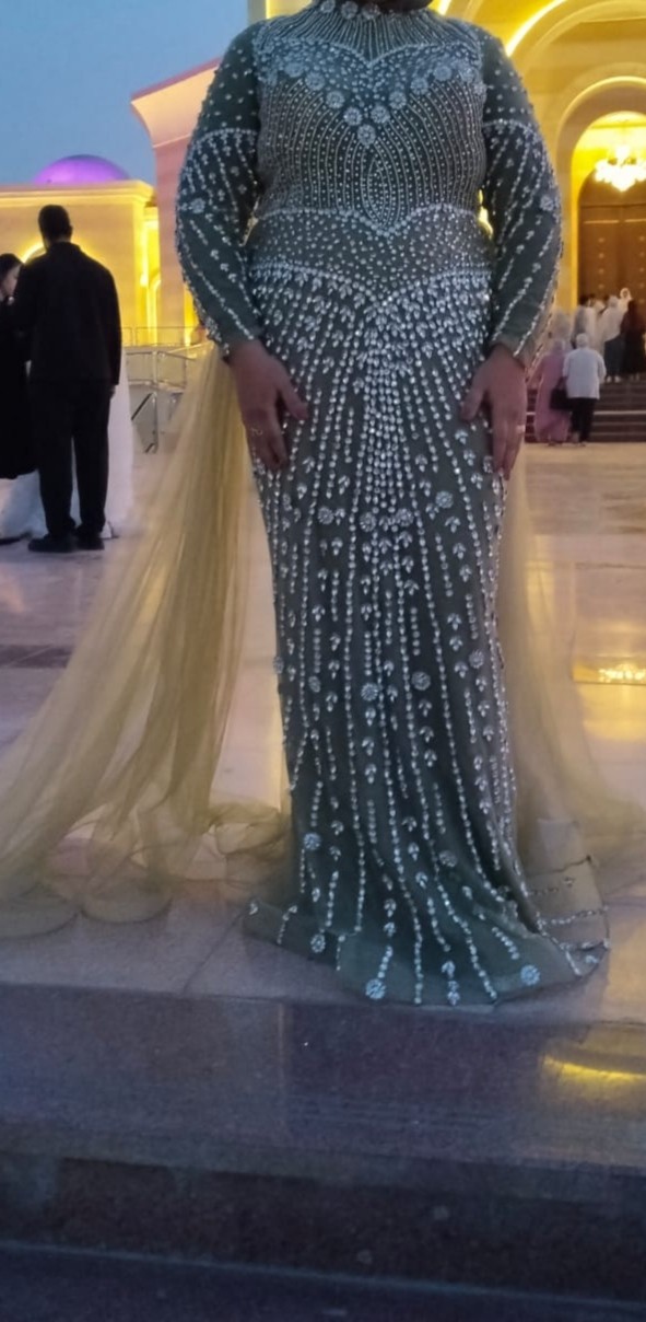 فستان خطوبه أو سواريه