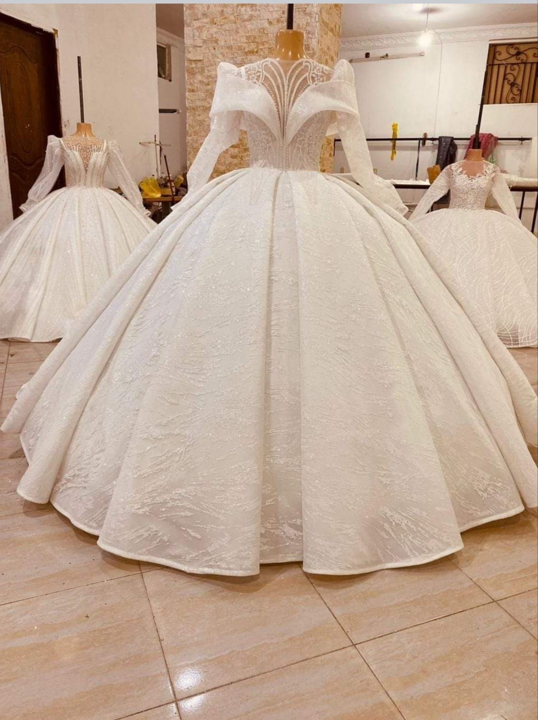 فستان زفاف بحال الجديد