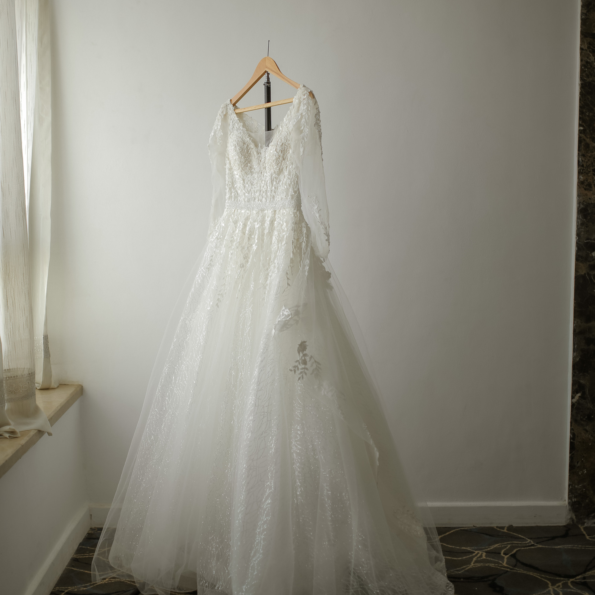 WEDDING DRESS FOR SALE