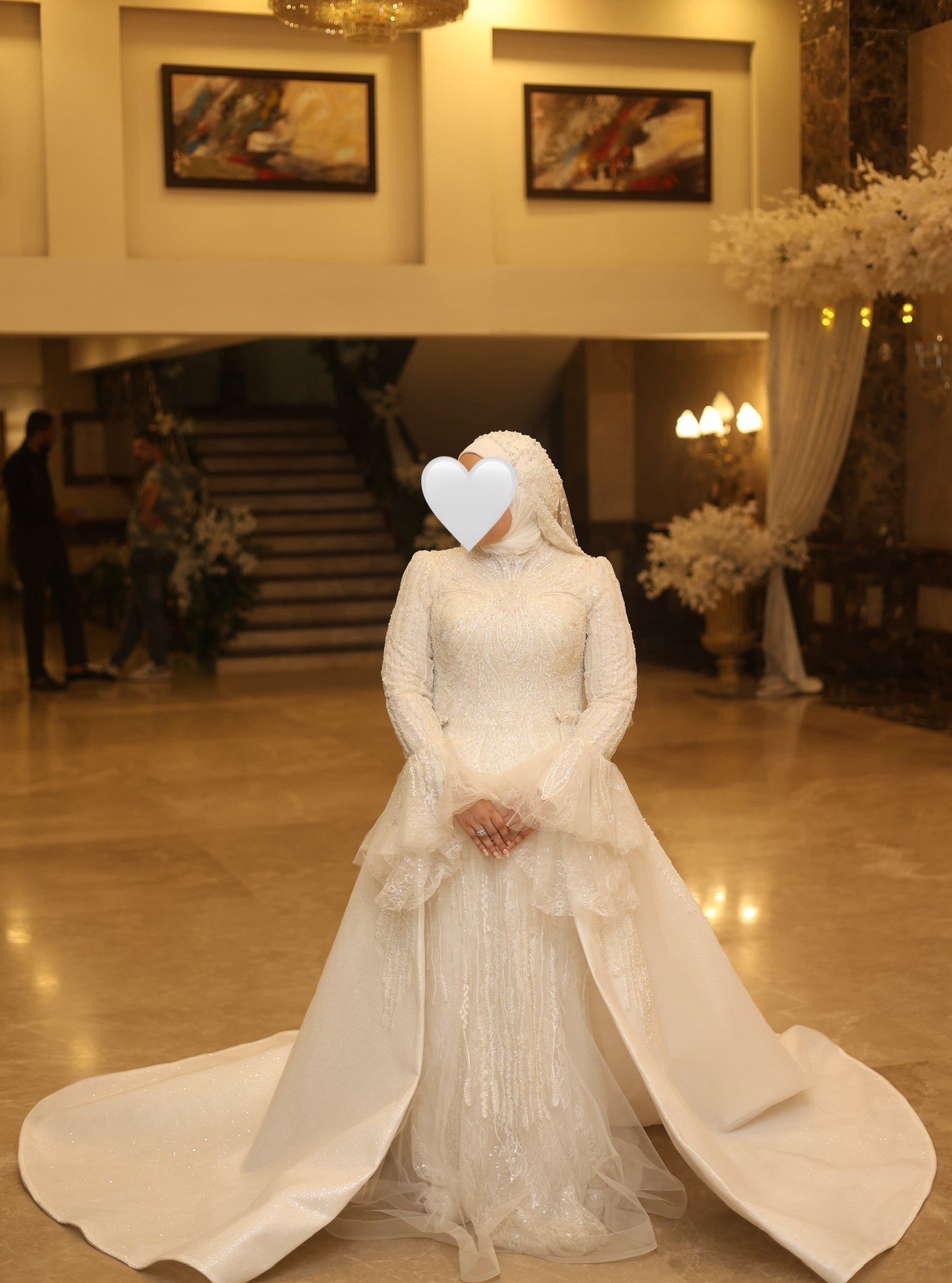WEDDING DRESS